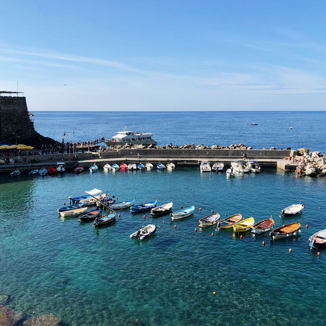 「長い休みができたら、大好きなイタリアに1ヶ月くらい行ってみたい」<br /><br />ついにその夢を叶えることができました！<br />3度目のイタリア、食いしんぼうの仲良し姉妹で巡る、個人手配・フリープランのどきどきの旅！！！<br />北イタリアを、ミラノから左回りでぐるっと1周してきました♪<br /><br /><br />1 ミラノ→チンクエテッレ<br />2 チンクエテッレ　←いまここ<br />3 チンクエテッレ<br />4 チンクエテッレ→ピサ<br />5 ピサ→ルッカ日帰り<br />6 ピサ→フィレンツェ<br />7 フィレンツェ→ペルージャ<br />8 ペルージャ<br />9 ペルージャ→アッシジ<br />10 アッシジ<br />11 アッシジ→フィレンツェ<br />12 フィレンツェ→マッラーディ日帰り<br />13 フィレンツェ→ヴェネチア<br />14 ヴェネチア<br />15 ヴェネチア→ヴェローナ<br />16 ヴェローナ→ミラノ<br />17 ミラノ<br />18 ミラノ<br />19 ミラノ→香港