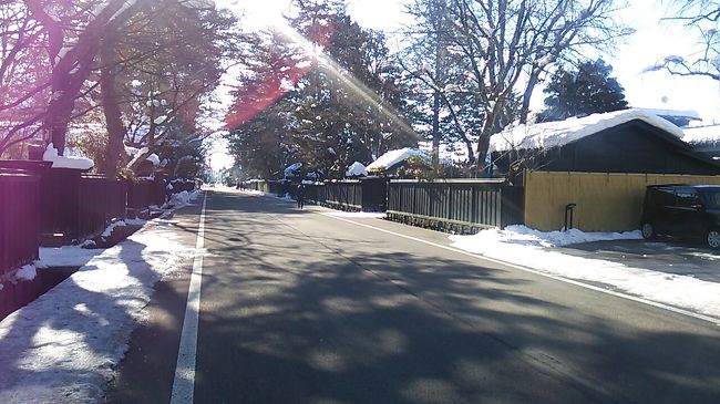 ご覧戴きましてありがとうございます。<br /> 2019年1月12日から2019年1月14日までの3日間、「三連休東日本&函館パス」を利用して冬の秋田の旅に行ってきました。<br /> 5部構成での公開を予定しており、そのうち前回のパート1では1日目の行程の全て、具体的には秋田新幹線「こまち」について、角館で頂いたランチの様子、ある路線バスを利用して田沢湖を散策した時の様子等を、パート2では2日目の行程のうち主に午前中の行程、具体的には五能線を経由して秋田と青森を結ぶ快速列車「リゾートしらかみ1号」に乗車した時の様子、秋田県北部に位置する八峰町というところにある岩館海岸を散策した時の様子を、パート3では2日目の行程のうち残りの行程、具体的には岩館から秋田まで「リゾートしらかみ2号」で移動した時の様子、秋田市内でのランチの様子等についてご覧戴きました。<br /> 今回のパート4では3日目の行程の一部、具体的には角館武家屋敷通りを散策した時の様子、秋田内陸縦貫鉄道を利用した時の様子、森吉山の樹氷を見るために利用した阿仁ゴンドラに乗車した時の様子等についてご覧戴きます。<br /><br />
