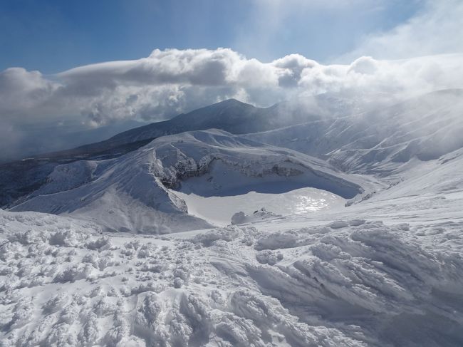 樹氷の蔵王山（熊野岳）登山