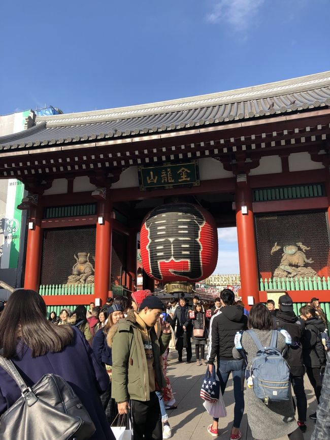 これまで何度も東京は行ってたけど、浅草は行ったことないな～と思い、ふらり浅草へ^ - ^<br /><br />千葉の友達の家に遊びにいってて時間があったので行ってみました♡