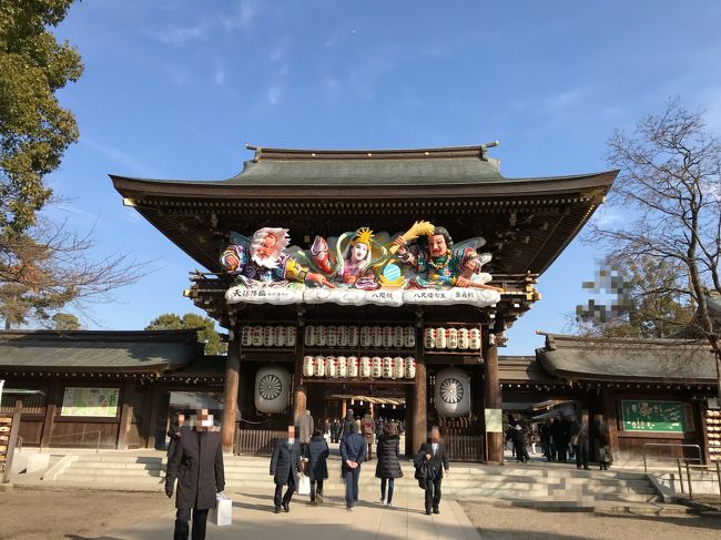 お正月のざわめきが一段落した頃に毎年妹たちと初詣に出かけることにしています。今年は寒川神社に詣でました。<br />寒川神社は相模国一之宮と称される格式ある神社で初詣には大勢の人が訪れますが1月も半ばを過ぎれば混雑もなく参拝できます。