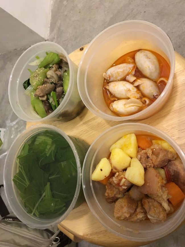 旅行も終盤戦。<br /><br />今日も、いろいろ食べますよ(^^♪<br /><br />食事中心の写真でございます(笑)