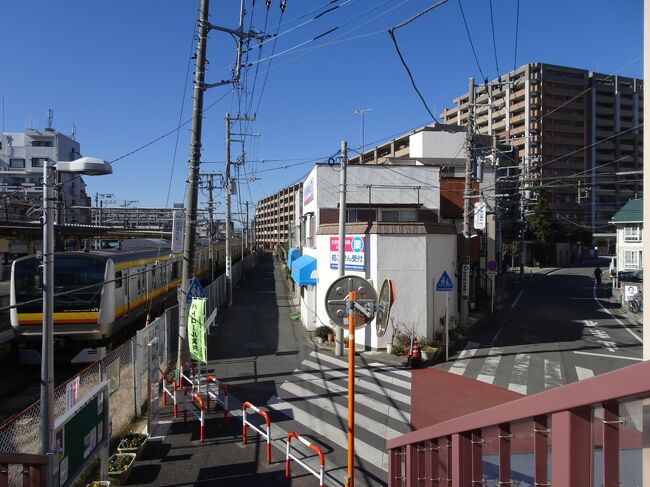 宿河原駅から延びる鉄道線路跡