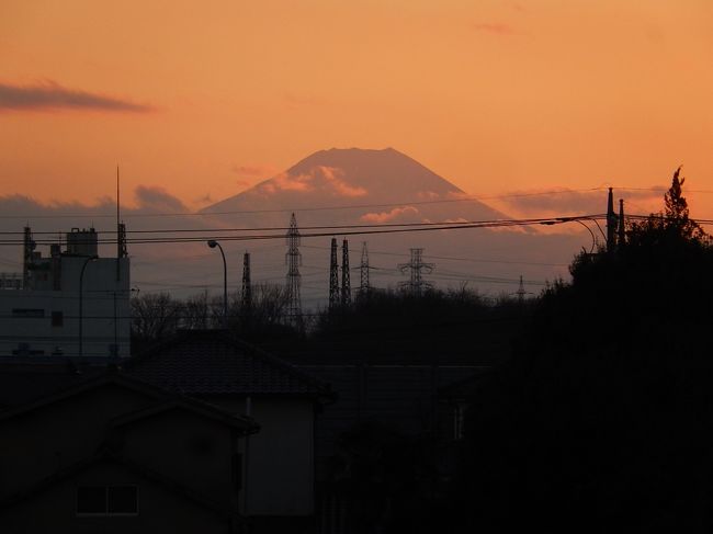 1月22日、午後4時50分過ぎにふじみ野市より素晴らしい影富士が見られました。　<br /><br /><br /><br />＊写真は雲が少しかかった影富士