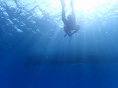 沖縄・久米島２０１９冬（１２）久米島でのラストダイビングは光差し込む地形ダイビング