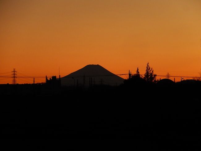 1月27日、午後4時４７分よりふじみ野市から素晴らしい影富士が見られました。<br /><br /><br /><br />＊写真は素晴らしかった影富士