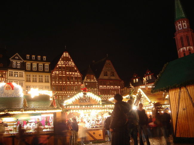 ドイツの冬と言えばクリスマスマーケット。<br />どの都市のクリスマスマーケットに行ったかを振り返ってみました。<br />もう10年以上前の写真もありますが、同じ街を10年経って見てもあまり変わらないのは、昔からこの雰囲気はずっと変わらないのだと感じます。<br />振り返るとドイツで21都市になってました。<br />まだまだ行っていない街に、また行きたくなります。<br /><br />＜2006年11月～12月＞<br />　フランクフルト<br />　ドレスデン<br />　ライプツィッヒ<br />　バンベルク<br />　ニュルンベルク<br />　ヴルツブルク<br />＜2008年11月～12月＞<br />　フランクフルト‐２<br />　ケルン<br />＜2010年12月＞<br />　ヒルデスハイム<br />　ゴスラー<br />　ヴェルニゲローデ<br />　クヴェートリンブルク<br />　ツェレ<br />　ハノーファー<br />　シュヴェーリン<br />　リューベック<br />　ヒュズム<br />　キール<br />　ハンブルク<br />　ブレーメン<br />　デュッセルドルフ<br />＜2016年11月～12月＞<br />　ニュルンベルク‐２<br />　ローテンブルク