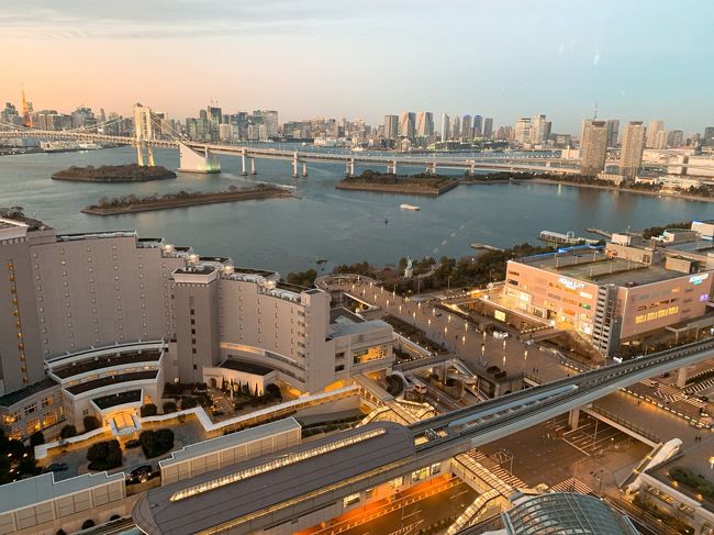 お正月休み明けて最初の週末、お台場のホテルグランドニッコー東京台場へ行ってきました。<br />年末に一休でセールをやっていたのとクーポンも利用できたので、前から気になっていたクラブフロアに宿泊してきました。