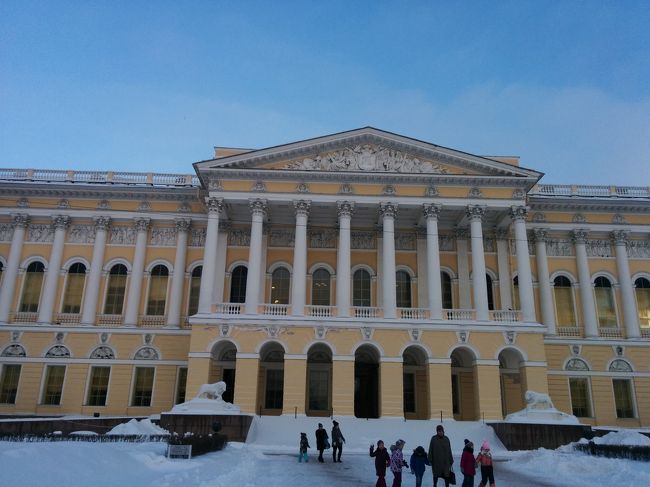 ツアー５日目、午前中はロシア美術館の観光です。<br /><br />5つの美術館巡り3つ目。<br /><br />１８９８年にエルミタージュ美術館からロシア美術作品を移転してオープンした美術館です。<br /><br />