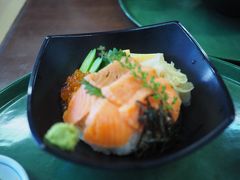 千葉市場外市場の海鮮丼