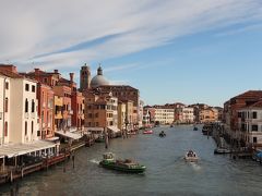迷路のような小径と運河が生む幻想世界ベネチア