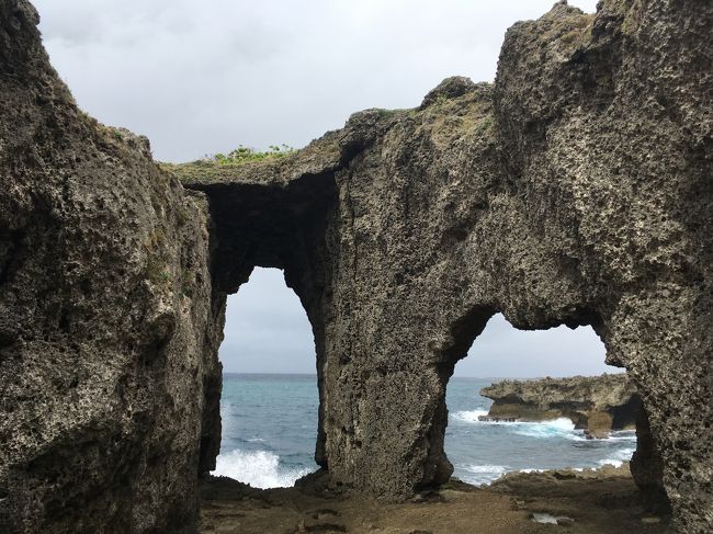 週末土日に有休1日付けて徳之島と奄美大島に行ってきました。<br />今回は徳之島編、友人とレンタカーでぐるっと島を巡りました。<br /><br />※奄美大島編はこちらです→http://4travel.jp/travelogue/11459141<br /><br /><鹿児島離島シリーズこれまでの実績><br />※2018年12月の沖永良部島→https://4travel.jp/travelogue/11434679<br />※2018年02月の喜界島→https://4travel.jp/travelogue/11310068<br />※2017年02月の与論島→https://4travel.jp/travelogue/11215042<br />※2012年03月の屋久島→https://4travel.jp/travelogue/10657418<br /><br />【行程】<br />2/16 東京~鹿児島~徳之島<br />2/17 徳之島~奄美大島<br />2/18 奄美大島~東京<br /><br />【フライト】<br />16 FEB JL 641 Y HND KOJ 0625 0825 <br />16 FEB JC3793 Y KOJ TKN 1035 1140<br />17 FEB JC3844 Y TKN ASJ 1655 1725<br />18 FEB JL 658 Y ASJ HND 1515 1705<br />(JALパックで手配したエコノミー航空券「羽田(HND)/鹿児島(KOJ)/徳之島(TKN)//奄美大島(ASJ)/羽田(HND)」)<br />(JALのHPで手配した先得航空券「徳之島(TKN)/奄美大島(ASJ)」)<br /><br />【宿泊】<br />2/16 徳之島 ホテル・レクストン徳之島 シングル<br />2/17 奄美大島 奄美サンプラザホテル シングル<br />(JALパックに込み)<br />