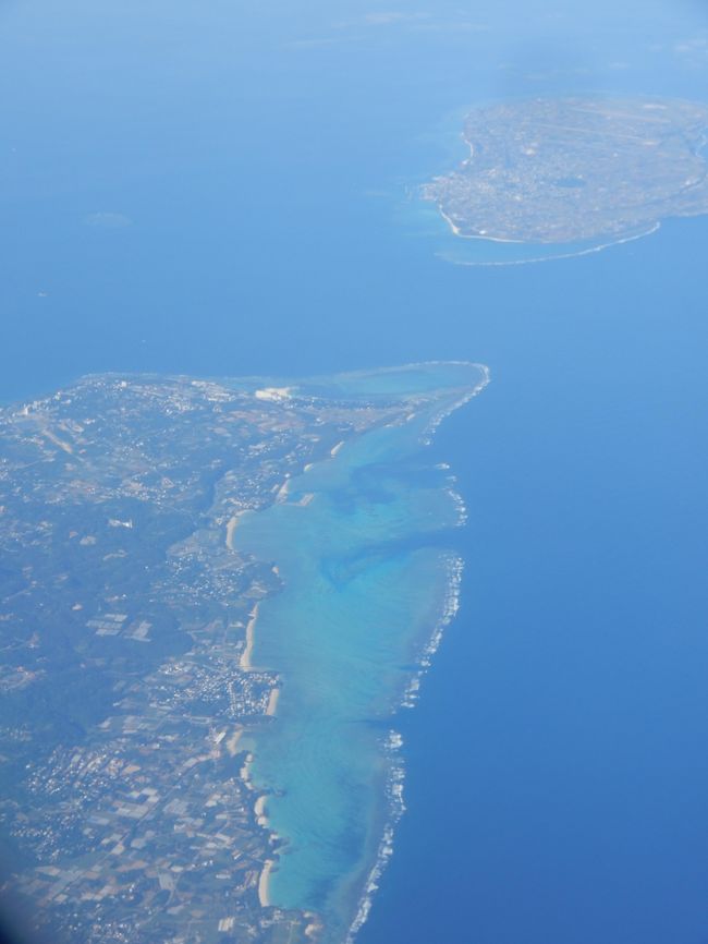 　6月の北海道のゴルフ旅行に続いて、今回は真冬に桜が咲く暖かい、沖縄でゴルフに行こうということで、ホテルが混むプロ野球のキャンプ前に友人たちと行ってきました。