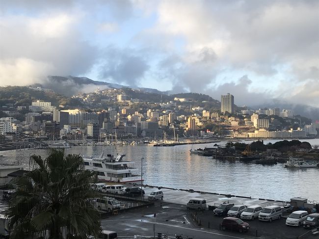 三世代女子で、観梅＆温泉旅行。1日目は夕方まで雨だったので、トリックアート迷宮館へ。意外に楽しめておススメ。そして早めにチェックインをして温泉三昧。翌日は、晴天で気温も高かったので、遊覧船に乗り、観梅を楽しみ、パワースポットでまったり。一泊二日でも、とても楽しめた熱海。また行きたい！