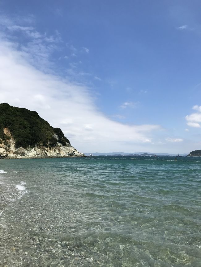 大阪から軽ーく泳ぎに行こうとゆう事で1泊で海南の方へ。<br />和歌山マリーナシティで買い出しして地ノ島とゆう無人島で泳いで近くの宿に泊まり、またマリーナシティで食べて帰ってきました。