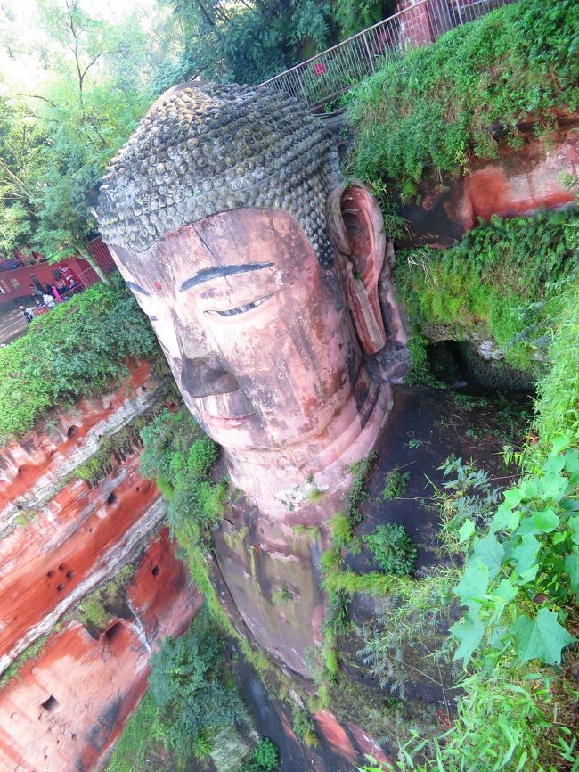 大仏様の足元は拝めなかった!!2018年10月楽山大仏 中国成都周辺 5泊6日1人旅(個人旅行)２