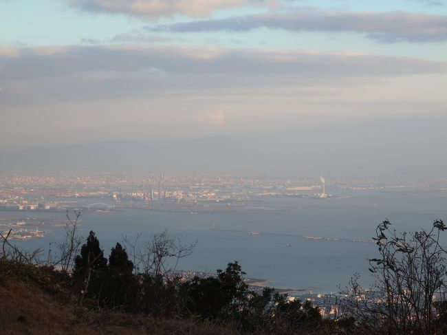 温泉でのんびりしたくて六甲＆芦屋へ2泊3日でお出かけしてきました。<br />のんびりと言っても<br />かわいいかわいい生後2ヶ月の孫とママを連れてなので<br />そこまではのんびりできませんでしたが<br />孫守の楽しい旅行となりました。<br /><br />旅行記というより食事の記録みたいです