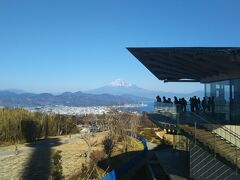 大型観光展望デッキの「日本平夢テラス」より、富士山を眺めて！