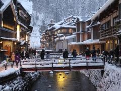 雪国紀行 ２泊３日 横手のかまくら祭りと銀山温泉