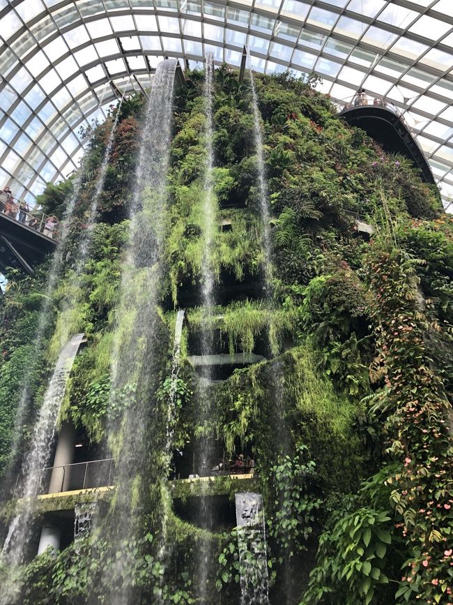 友人とのシンガポール旅行2日目の後半です。<br />