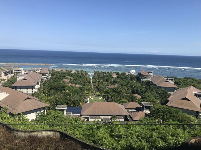 シンガポール航空でバリ島へ<br />リッツカールトンバリに滞在しカーチャーターで観光。のんびり旅です。