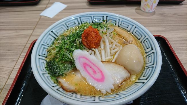 時間も無いので、今日は南松本イオン内のフードコートのラーメンを食べてきました。「ちゃーしゅうや 武蔵」のラーメンを食べてきました。今回は、からあし味噌ラーメンの味玉トッピングを食べてきました。チェーン店ですが美味しかったです