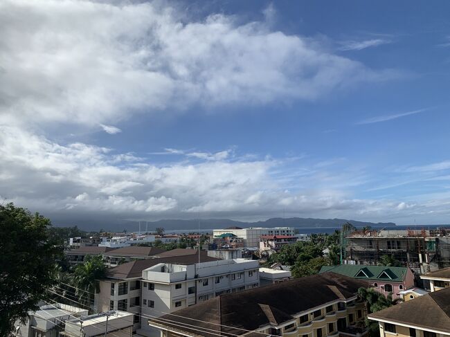 雨季です！雨です！曇ってます！<br /><br />雨季なセブはやっぱり雨季だ。笑<br /><br />でも少し晴れたよん^_^<br />