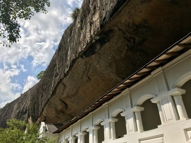 初スリランカ10日目。ダンブッラの世界遺産「石窟寺院」