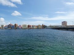 キュラソー ウィレムスタット クィーンエマ橋 (Koningin Emmabrug, Willemstad, Curacao)