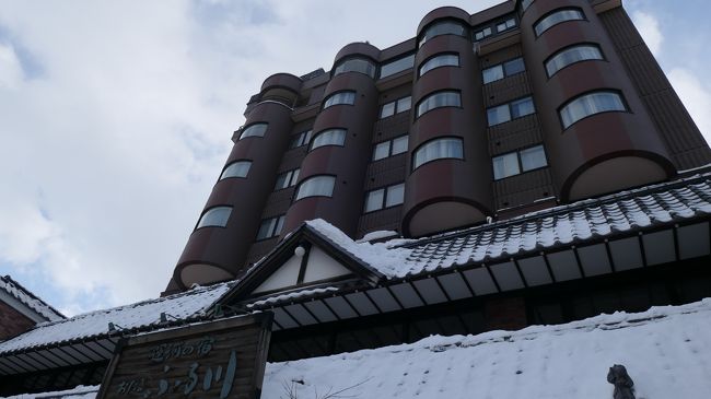 4年連続で訪れているさっぽろ雪まつりです。今年は大寒波の到来とともに札幌に行きました。<br /><br />－12度・・・あまく考えていました。<br /><br />とにかく肌が露出しているところが痛い。<br /><br /><br />1日目　　札幌　すすきの<br />2日目　　札幌　すすきの<br />3日目　　小樽　朝里川温泉<br />4日目　　小樽　<br />5日目　　帰宅<br />