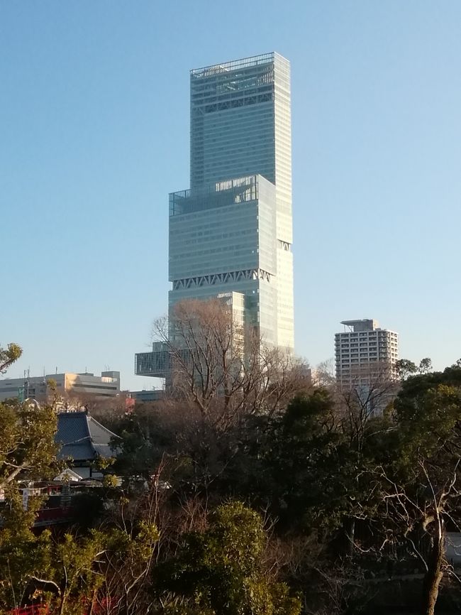 大阪・天王寺周辺を歩いてみる。ＪＲ天王寺駅周辺の商業街からあべのハルカスなどの見所もある。少し、歩いて離れると、駅周辺の喧騒から、閑静な茶臼山公園地帯など、意外と、静かな趣ある街であると改めて、思った。