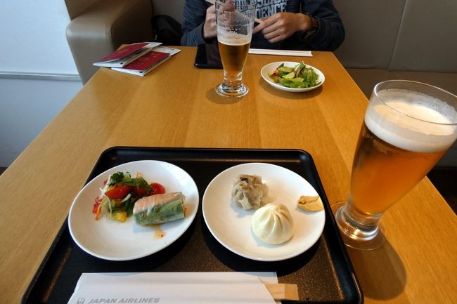 たん熊北店での昼食に思いのほか時間が掛かり、予定を30分ほど押して成田空港に到着しました。<br /><br />長男には持ち物の念を押したのに、私は久しぶりの海外旅行でパジャマを忘れて来たのに気が付いて、成田空港で探してからチェックインします。<br />