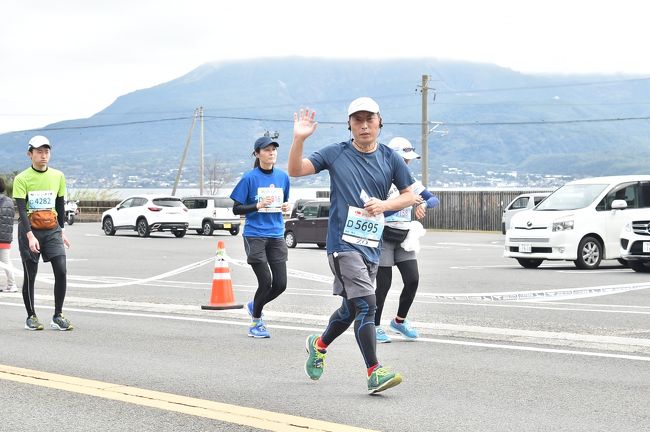 鹿児島マラソン2019に出ました。鹿児島マラソンは鹿児島市から姶良市まで行って戻ってくるコースで、わが〇〇家は姶良市加治木町出身なので、まえから行きたいと思っていました。しかも昨年はNHK大河ドラマ「西郷どん」も放映され、行くなら今しかないと思い行きました。3/3早朝出発し、鹿児島観光。3/4はマラソン、そして横浜へ戻ってくるという過密スケジュールでした。