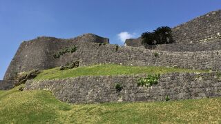 【沖縄観光】青空の日は絶景を見に世界遺産の★勝連城跡★へ行ってみよう