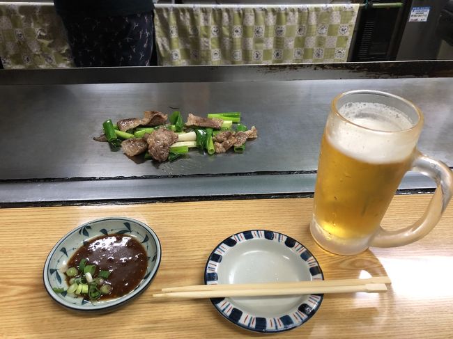 1日目は18切符で富山から広島までひたすら移動。<br />吉田類訪問のホルモン焼き利根屋を訪問。<br /><br />【スケジュール】<br />富山 5:31<br />金沢 6:29 7:02<br />福井 8:25 9:11<br />敦賀 10:05 10:23<br />姫路 13:38 14:04<br />相生 14:23 14:26<br />糸崎 17:11 17:13<br />広島 18:44