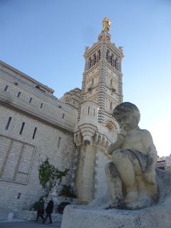 4歳娘を連れて年末年始南フランス11日間の旅6-青空映える港町マルセイユ