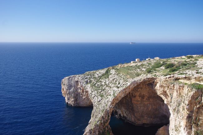 夫婦でマルタ　６日目　終日絶景　ブルー・グロット、マルサシュロック