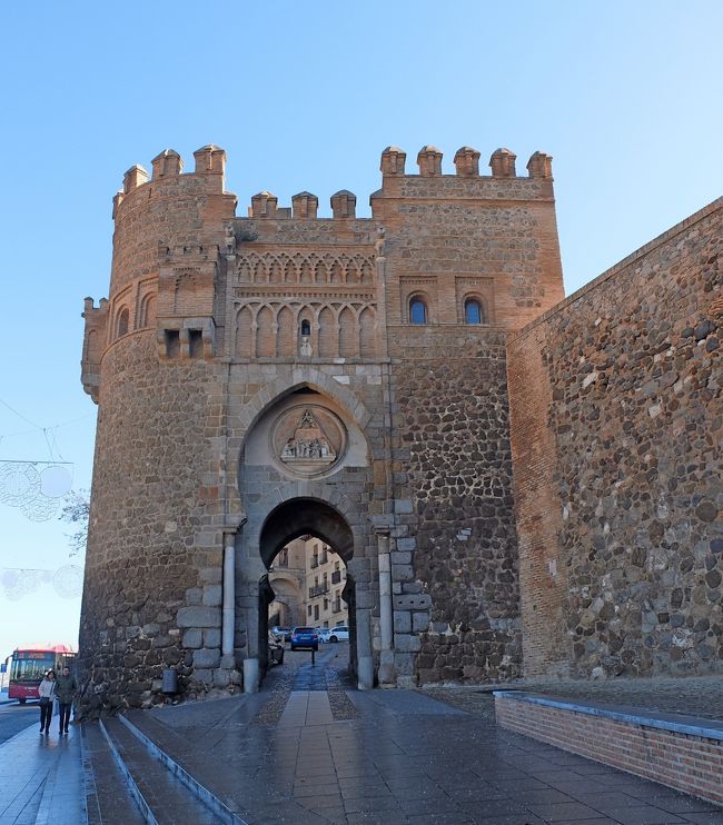 2018.12スペインラマンチャ・コスタデルソル旅行36-Toredo Bisagra新門からZocodover広場，Cathedralへ