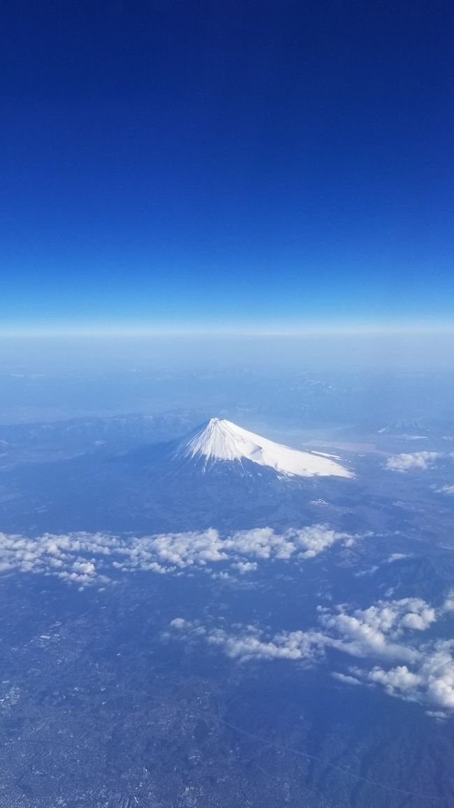 二泊三日と短い時間のなかで<br />娘と初台湾楽しんできました！！<br /><br />飛行機　チャイナエアライン<br />ホテル　オークラプレステージ台北