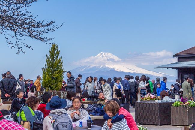 最近テレビでよく見かけるようになった伊豆の国パノラマパーク。<br />○○テラスを一度も経験したことがなかったので、どんなものか富士見テラスを経験しに行ってみました。<br /><br />よろしければ御覧ください。<br /><br />伊豆の国パノラマパーク<br />静岡県伊豆の国市長岡260-1<br />TEL:055-948-1525<br />営業時間:9:00~17:10<br />ロープウエイ料金:1800円(大人)<br />駐車所:有(無料) <br /><br />http://www.panoramapark.co.jp/