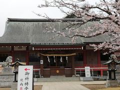 千勝神社と桜