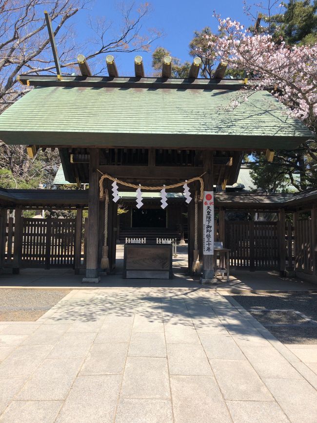 伊勢神宮と日光東照宮参拝したのと同じご利益が得られる?という船橋大神宮(意富比神社)へパワーをいただきに。ついでに前から伺ってみたかったお店、『丸い月』で絶品ンドゥブチゲを食べて、カラオケで発散するというソロ活を楽しみました。