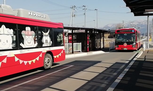 ＢＲＴ乗りつぶしですが、大船渡線部分は鉄路と道路の違いなどから上鹿折と陸前矢作・竹駒が支線になっているんですね。<br />市販の時刻表では１本になっており、ＢＲＴのホームページの路線図などを見ないと分からないです。<br />その２つの支線は大変興味深い状況でした。<br /><br />また、青春１８きっぷをＢＲＴから使用開始する場合、運転士はチケッター等は持っておらず、手書きもしないようで、日付が入れられません。<br />気仙沼など最初の有人駅に着くまで、日付未記入での利用になります。<br /><br />【追記】２年後の２０２１年春にもＢＲＴを再訪しています。<br />併せてご覧いただければ幸いです。<br />https://4travel.jp/travelogue/11691080