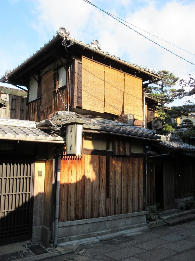 町屋の片泊まりで巡る京都の桜2019 　その10 石塀小路「旅館うえむら」