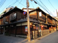 町屋の片泊まりで巡る京都の桜2019 　その18 祇園花見小路東「旅館 紫」