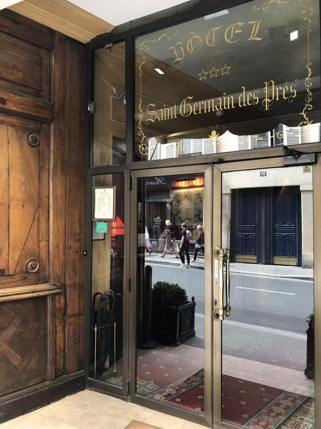 今回の宿泊は、立地が最高の、Hotel Saint Germain des pres、、歩いて、色々なところへ行ける、便利な、ホテルでした、、、