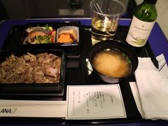 【搭乗メモ】NH416便、神戸→羽田、四月上旬プレミアムクラスの夕食。