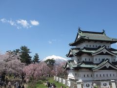 弘前城は桜と岩木山の雪がベストマッチ