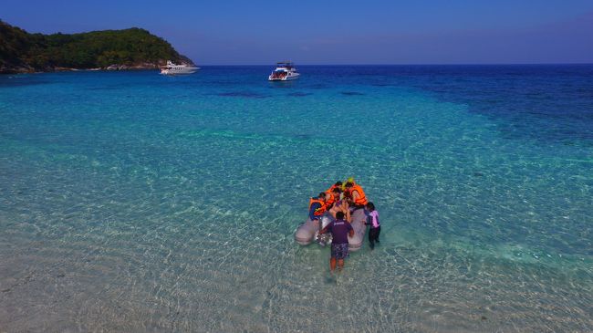 毎年恒例の春休みの旅行　<br /><br />プーケット２泊　香港２泊のプランで４泊５日で行ってきました。<br /><br />前半のプーケット編です。