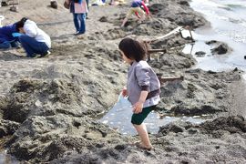 子連れドライブ旅行　初めての道東２　砂を掘ったらお湯が出た！